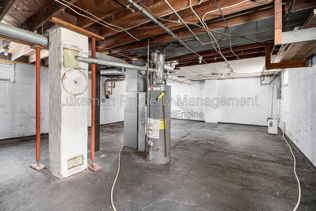 Building Photo - 539 Gayle Ave