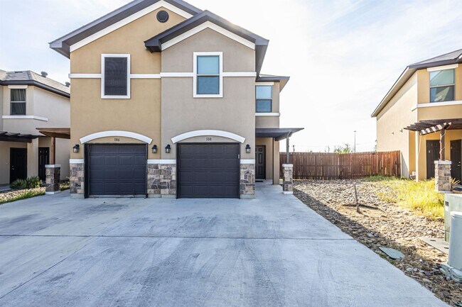 Building Photo - 108 Niagara Dr.