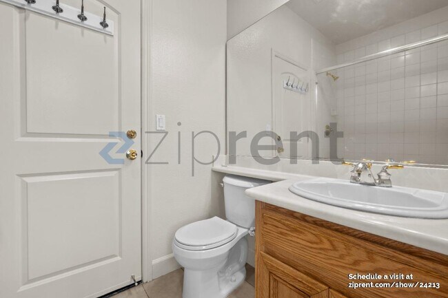 Building Photo - 9208 Hallmark Pl