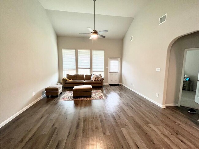Building Photo - 14044 Paddlefish Dr