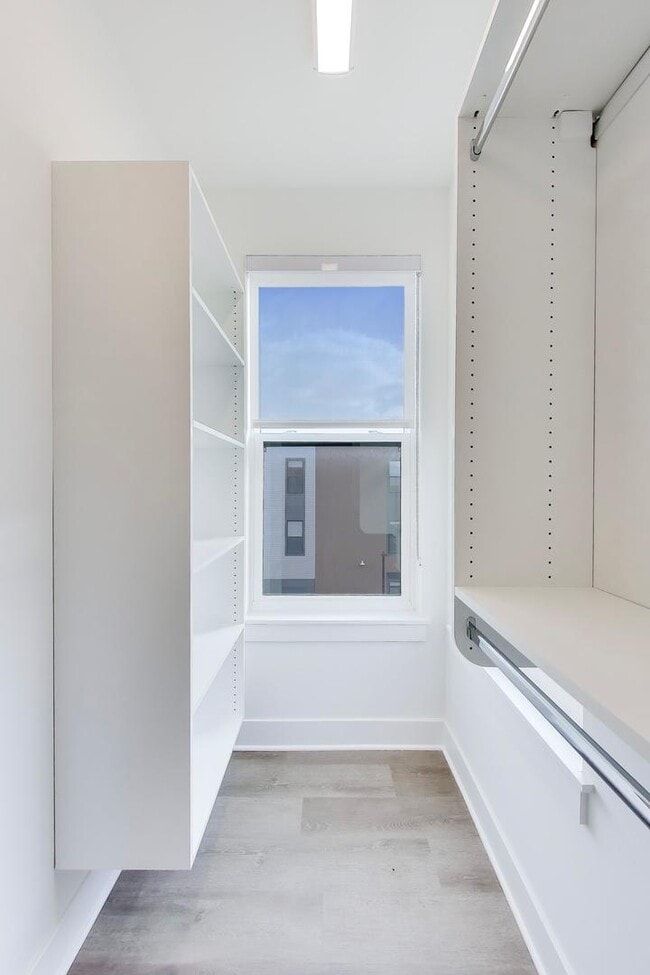 Building Photo - 5424 Old Orchard Rd