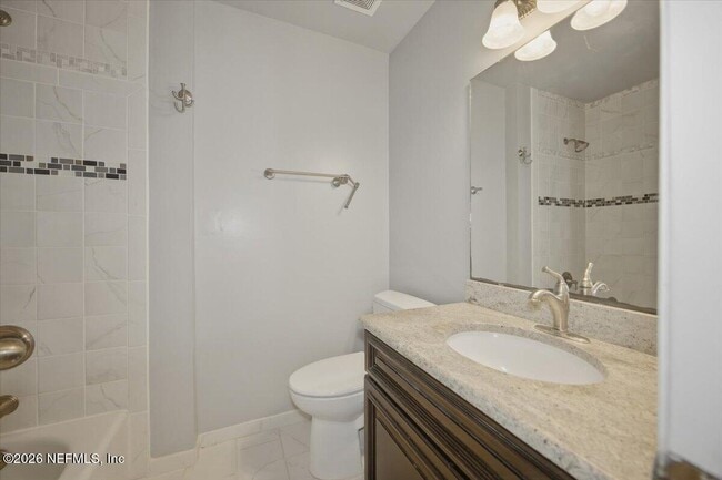 Building Photo - 2214 Larry Dr