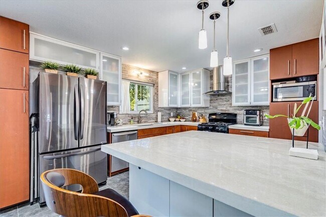 Building Photo - 11422 Bristle Oak Trail