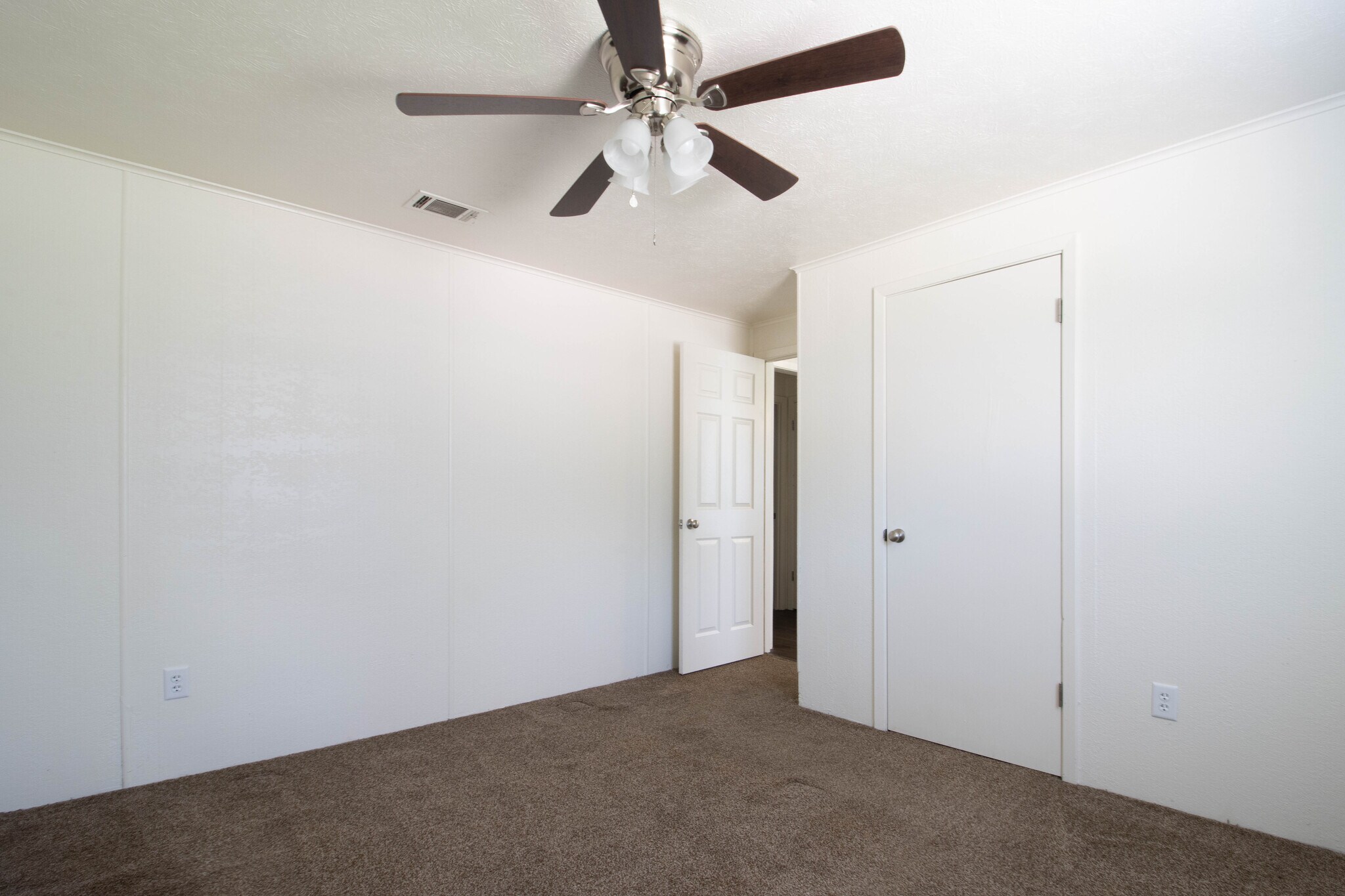 Building Photo - 8123 Sanderson Ln