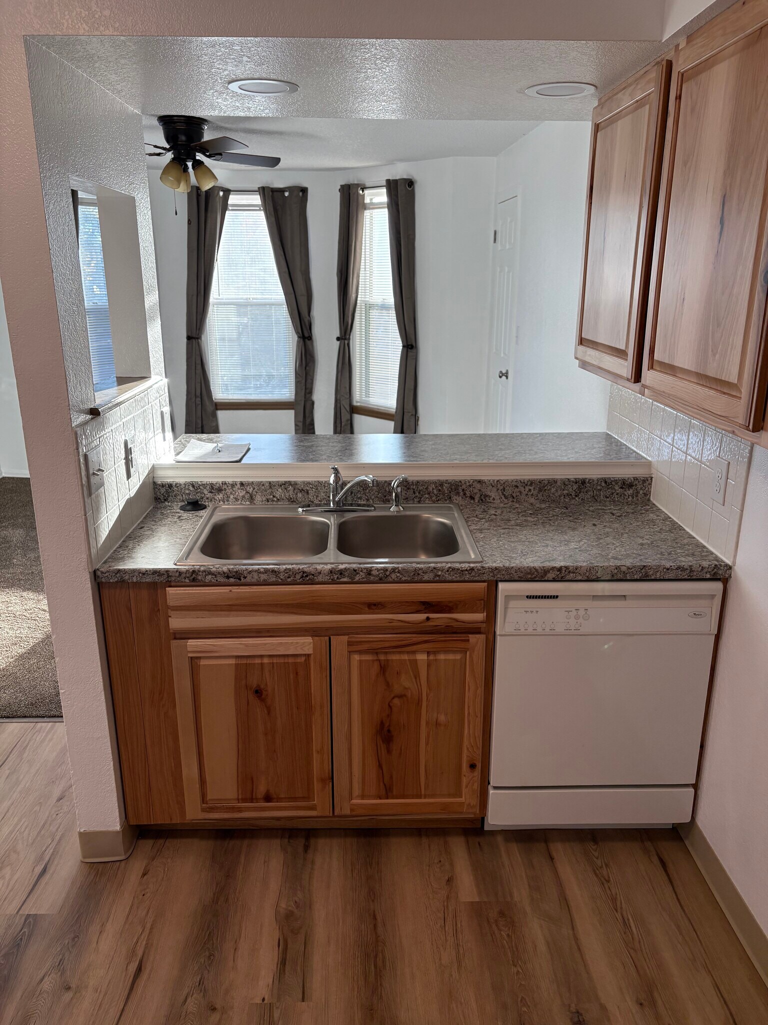 Building Photo - 301 W Abriendo Ave