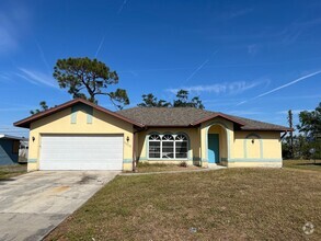 Building Photo - $1,650 ** COMING SOON - 3 Bed / 2 Bath ** ...