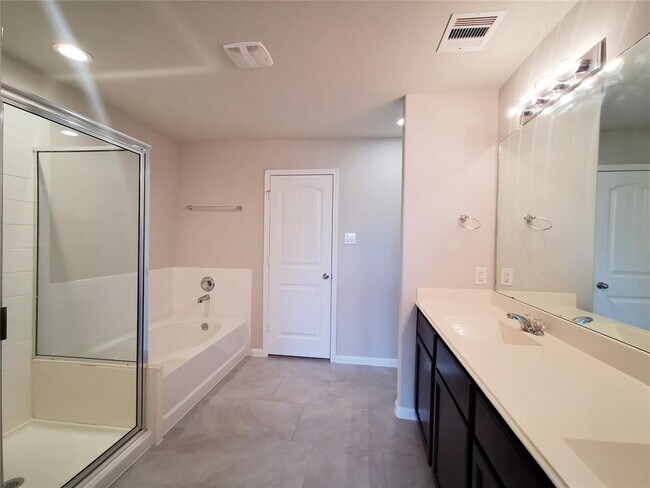 Building Photo - 3026 Darlington Ct