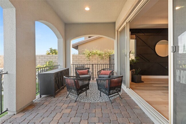 Building Photo - 258 Castellari Dr