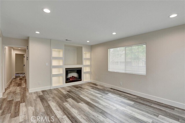 Building Photo - 404 E Glendale Dr