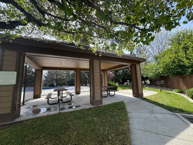 Building Photo - 1009 Desert Peach Ct