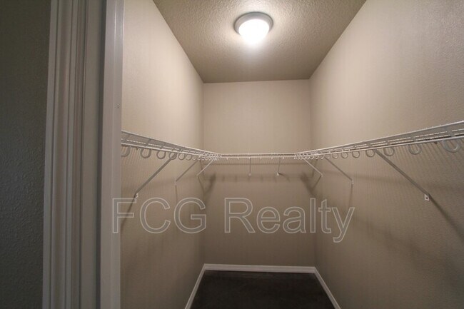 Building Photo - 2857 Whispering Trails Dr