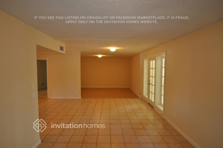 Building Photo - 9811 N 40th Dr
