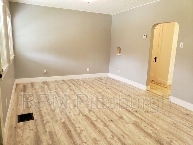Primary Photo - 1529 Lime Hollow Rd