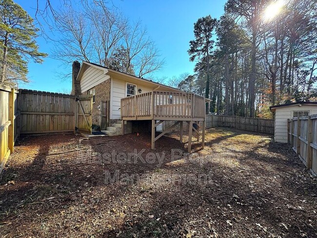 Building Photo - 1012 Woodhill Ct