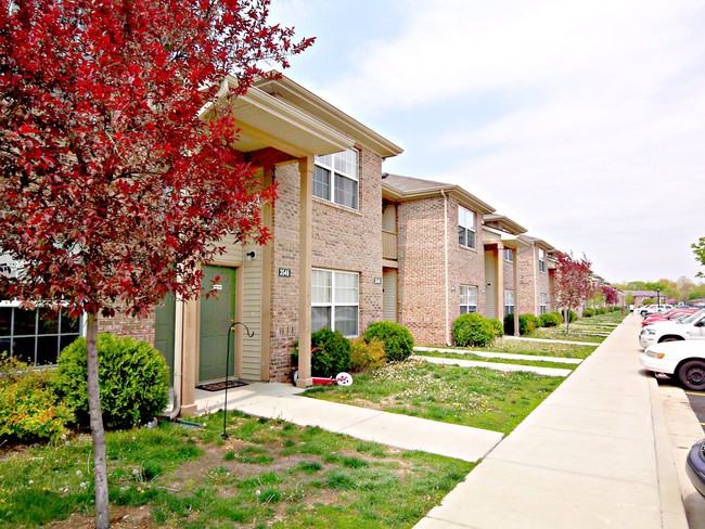 Primary Photo - Canterbury House Apartments - Columbus