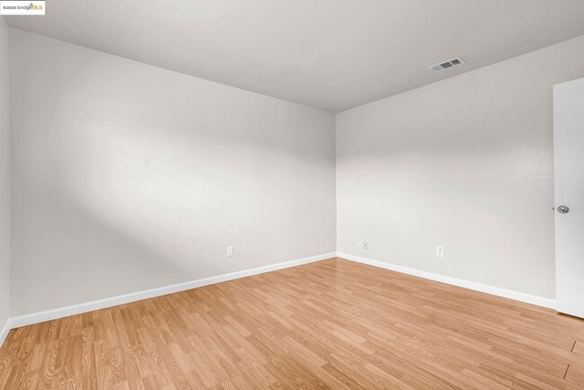 Building Photo - 1209 Tulip Dr