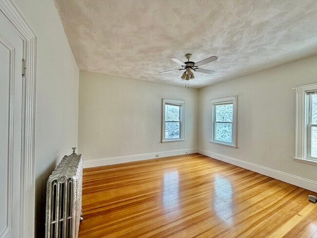 Building Photo - 170 Lincoln Ave