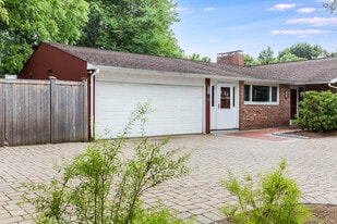 Building Photo - 133 Sudbury Rd