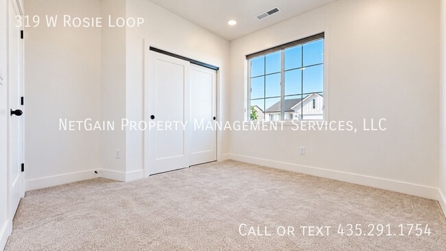 Building Photo - 319 W Rosie Lp
