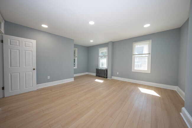 Building Photo - 732 Buck Ln