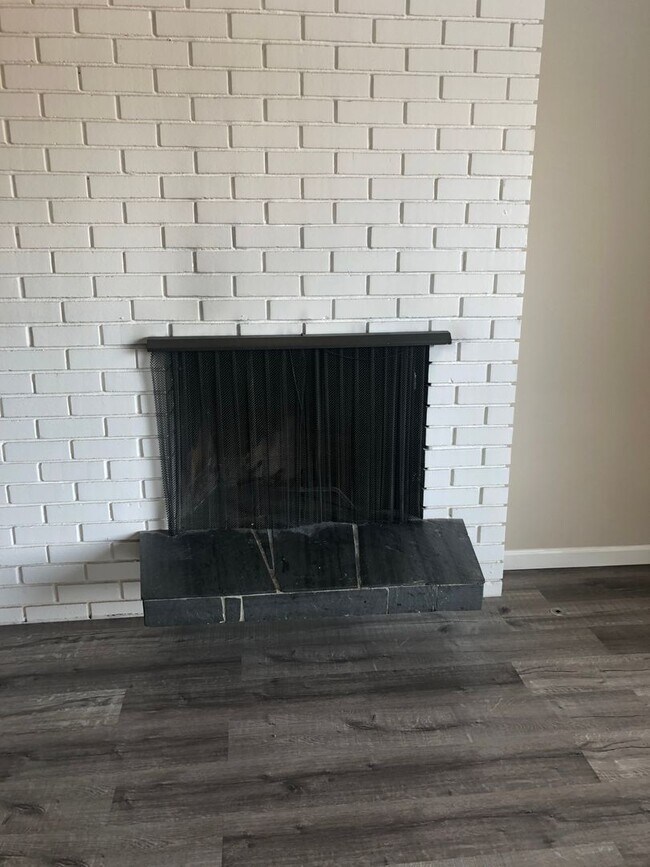 Building Photo - 1413/1415 Topaz Way