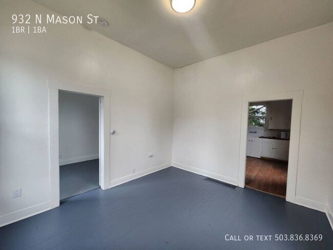 Building Photo - 932 N Mason St