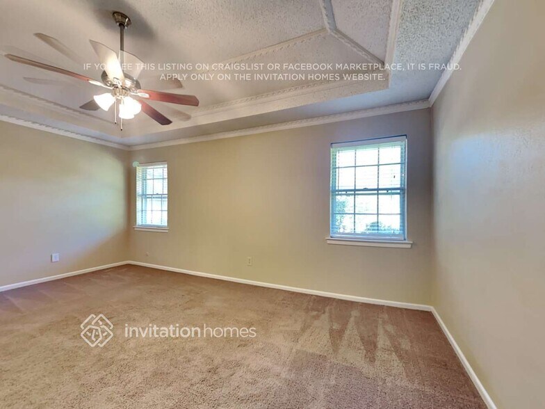 Building Photo - 2114 Valleycrest Dr