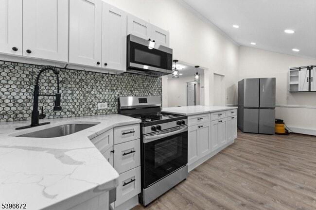 Building Photo - 113 Rt560