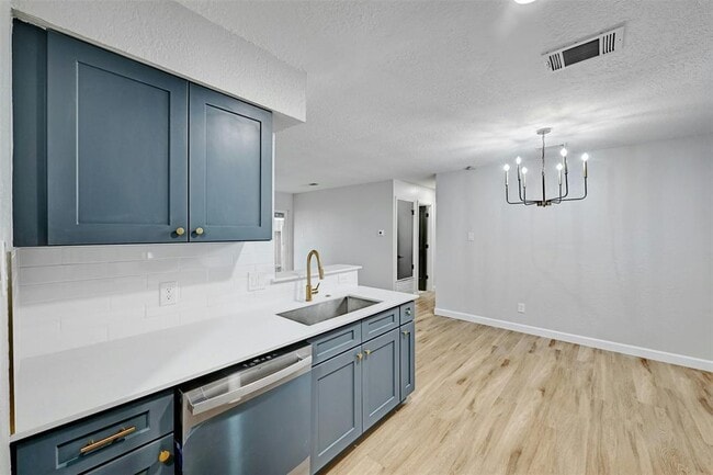 Building Photo - 9803 Aberdeen Way