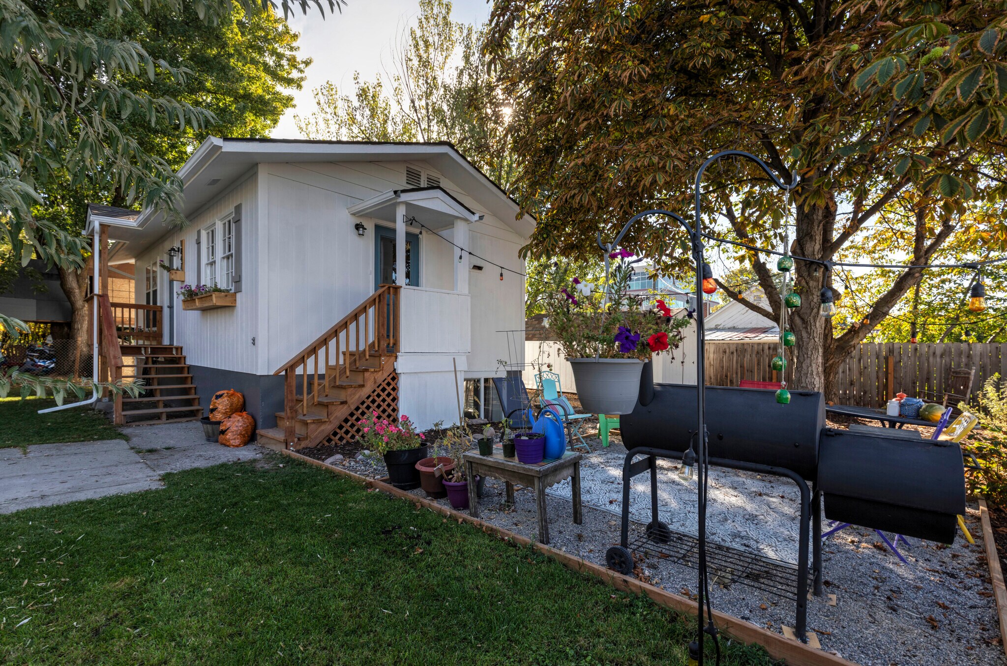 Building Photo - 1847 W Sussex Ave