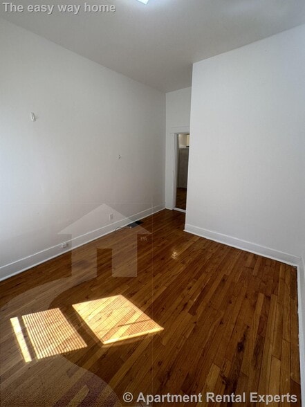 Building Photo - 148 Fifth St Unit #2