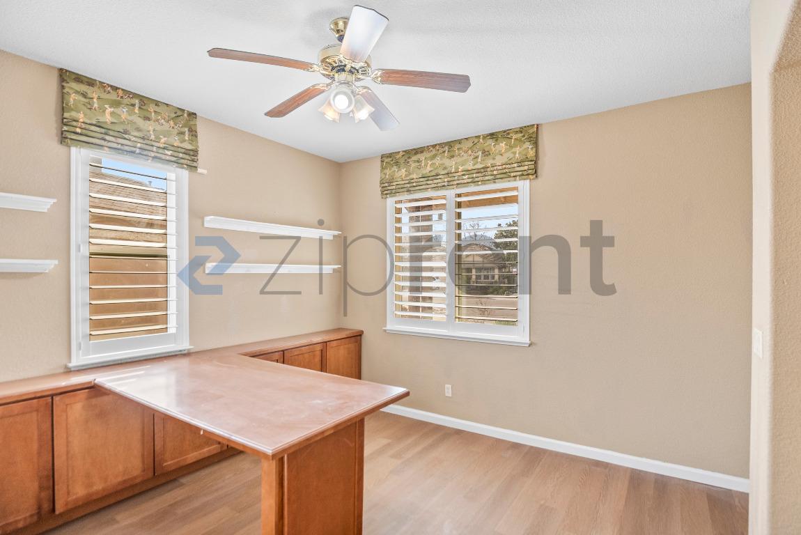 Building Photo - 25 Zion Ct