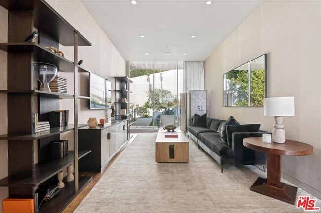 Building Photo - 1232 Sunset Plaza Dr