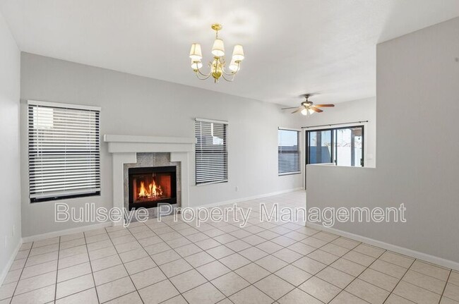 Building Photo - 4566 W Shannon St