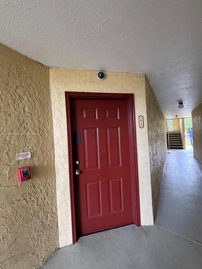 Building Photo - 12620 Vista Isles Dr