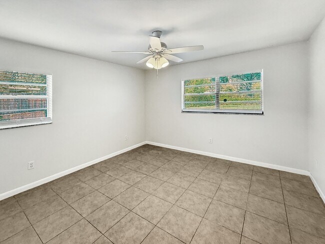 Building Photo - 6805 Mathers Ln