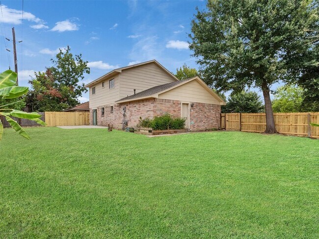 Building Photo - 4003 Swinden Dr