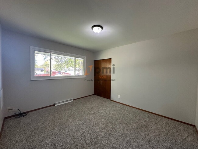 Building Photo - 3621 Windsor Rd