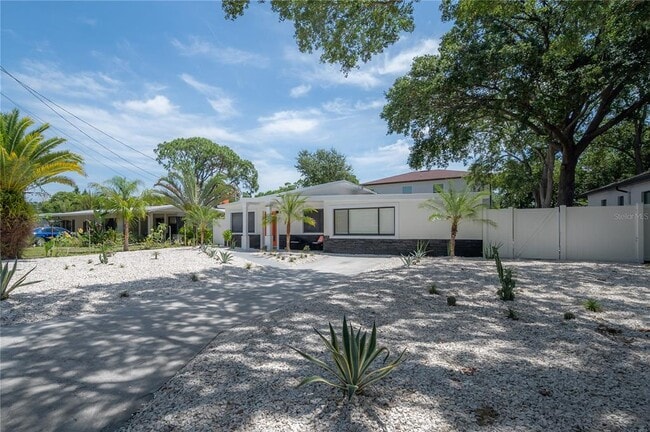 Building Photo - 4316 S Lois Ave