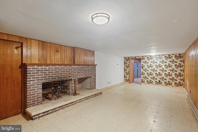 Building Photo - 2323 Bond Rd