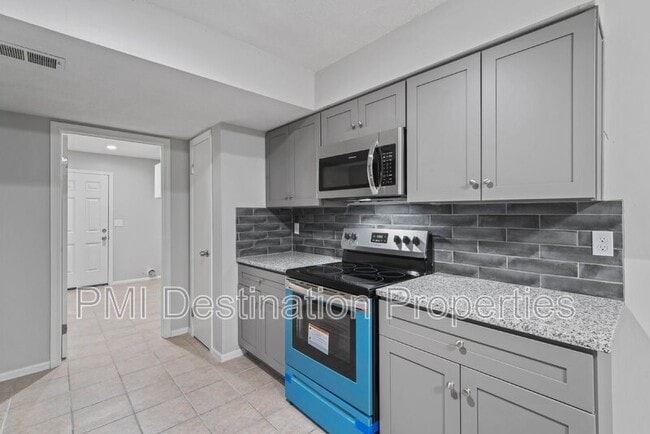 Primary Photo - 16306 W 141st Terrace