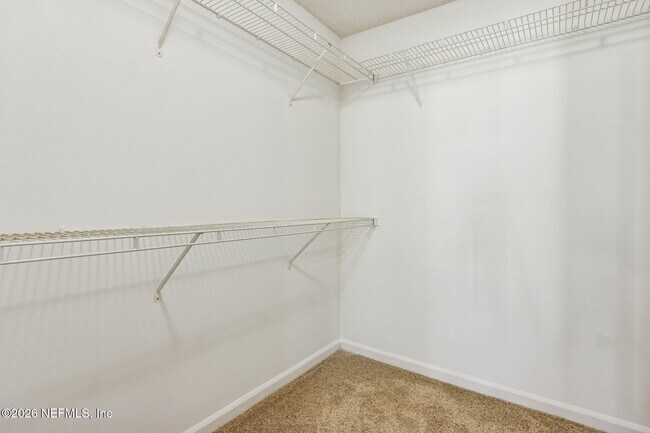 Building Photo - 800 Ironwood Dr