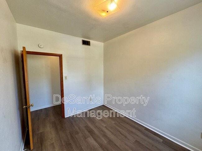 Building Photo - 212 N Highland Ave