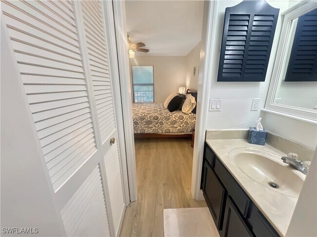 Building Photo - 600 Neapolitan Way