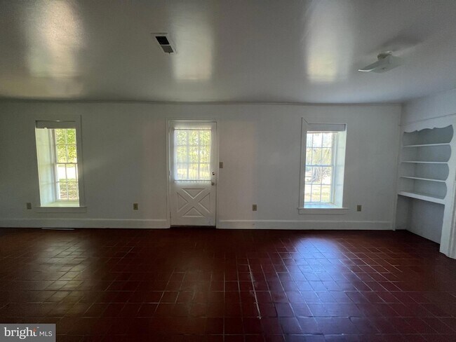 Building Photo - 7606 Woodyard Rd