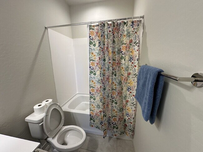 Building Photo - 13726 W Whisper Rock Trail