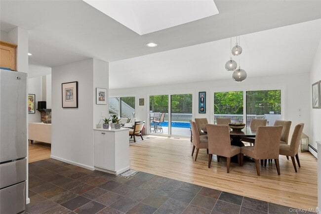 Building Photo - 18 Quail Run