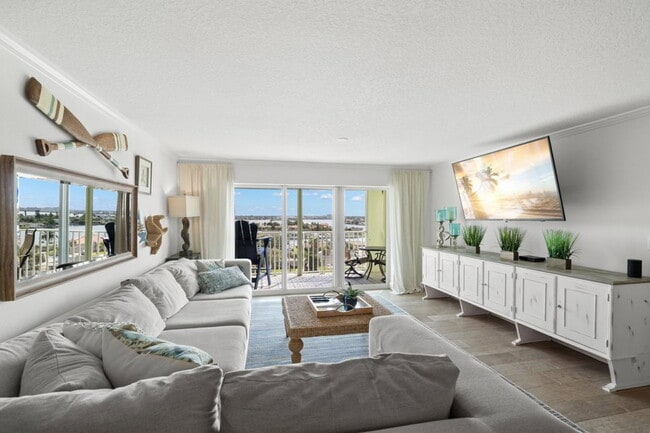 Building Photo - 420 64th Ave