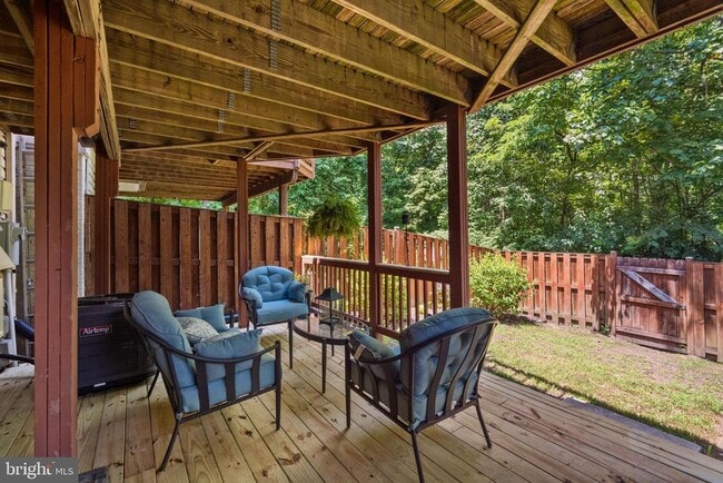 Building Photo - 2610 Grayton Ln