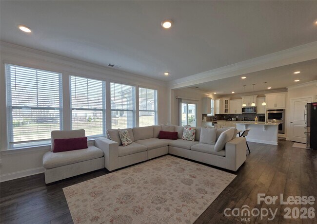 Building Photo - 2216 Skybrook Oaks Dr